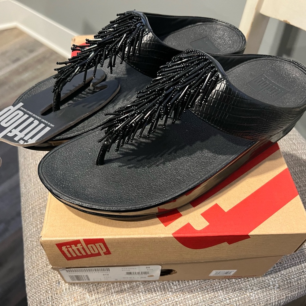 BRAND NEW - FitFlop Cha-Cha sandals in Black size 9